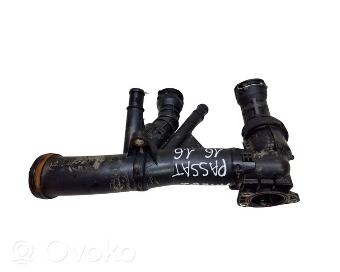 Volkswagen PASSAT B8 Tuyau de liquide de refroidissement moteur 04L121026F