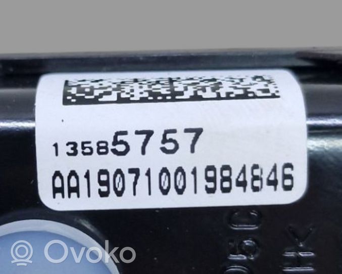 Buick Encore I Turvavyön säätökisko 13585757