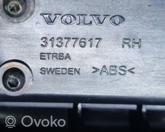 Volvo S90, V90 Etuoven kynnyksen suojalista 31377617