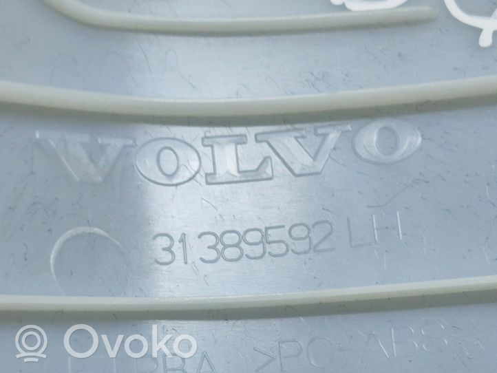 Volvo S90, V90 Revêtement de pilier (bas) 31389592
