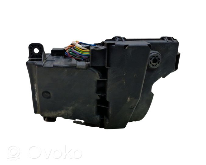 Nissan Qashqai Boîte à fusibles 24382BB00B