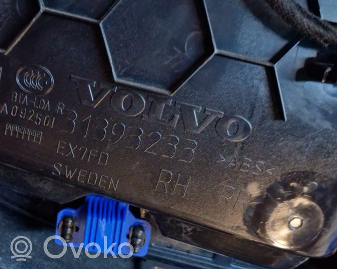 Volvo S90, V90 Takaoven verhoilu 3473624