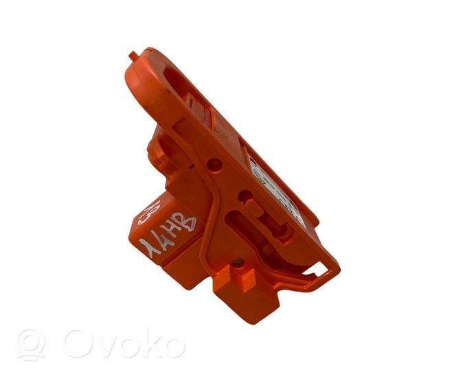 Volkswagen Jetta VI Battery relay fuse 8R0915639