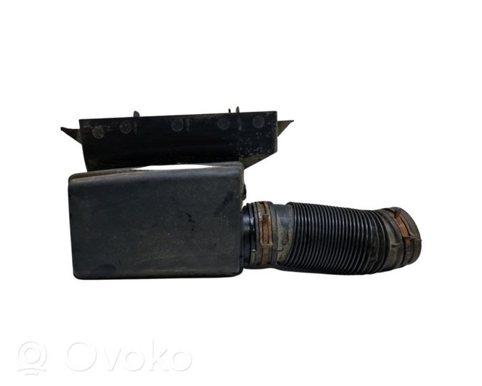 Volkswagen Jetta VI Air intake duct part 5C6805961