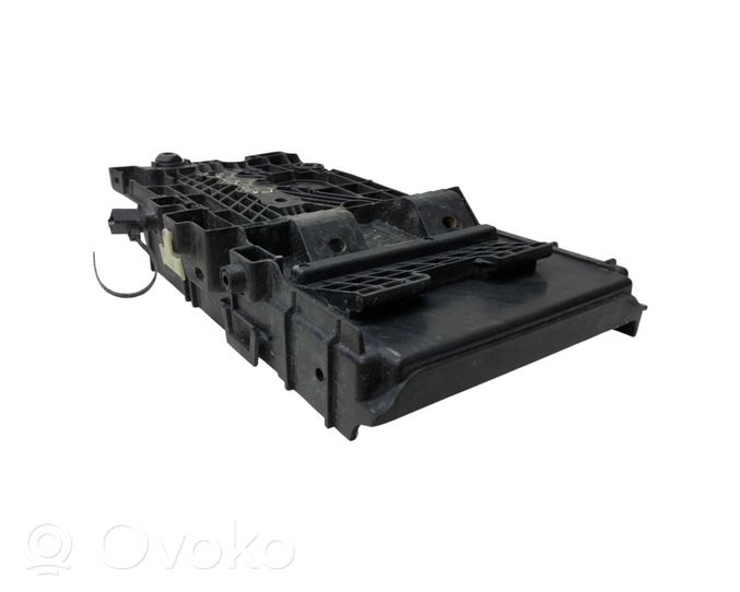 Ford Mondeo MK V Batteriegestell DG9310723A