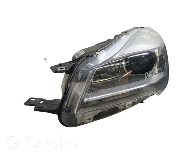 Ford Kuga II Lampa przednia CV4413D155AH