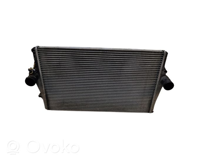 Volvo V70 Chłodnica powietrza doładowującego / Intercooler 8671694