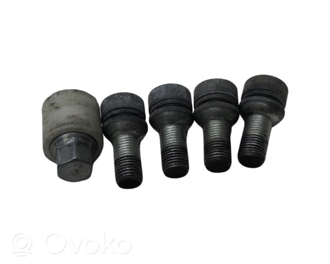 Audi A6 Allroad C6 Anti-theft wheel nuts and lock 