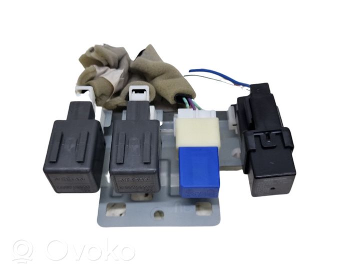 Nissan X-Trail T32 Relay mounting block 24330C9900