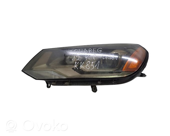 Volkswagen Touareg II Lampa przednia 7P1941751