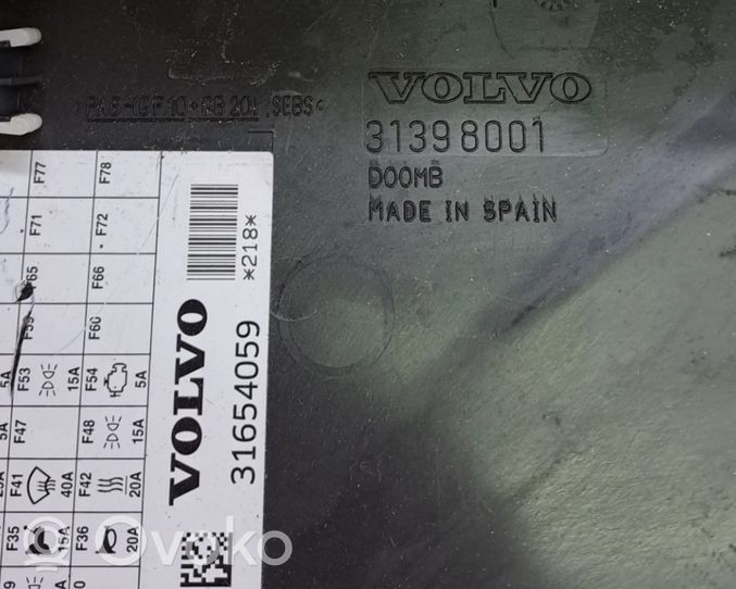Volvo XC90 Pokrywa skrzynki bezpieczników 31398001
