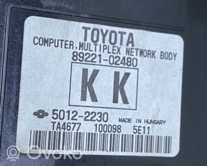 Toyota Auris E180 Module de fusibles 8922102480