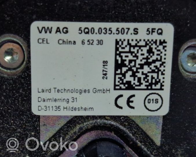 Volkswagen Tiguan Antena aérea GPS 5Q0035507S