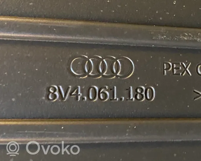 Audi A3 S3 8V Gumowa mata bagażnika 8V4061180