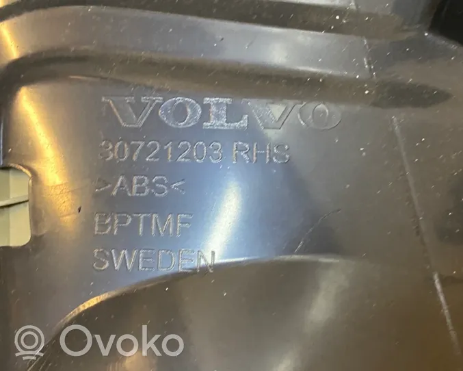 Volvo XC60 Šoninis apdailos skydas 30721203