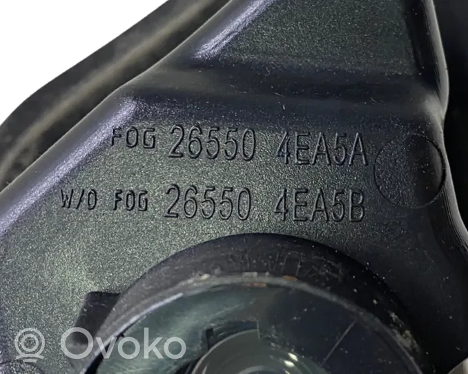 Nissan Qashqai Galinis žibintas dangtyje 265504EA5A