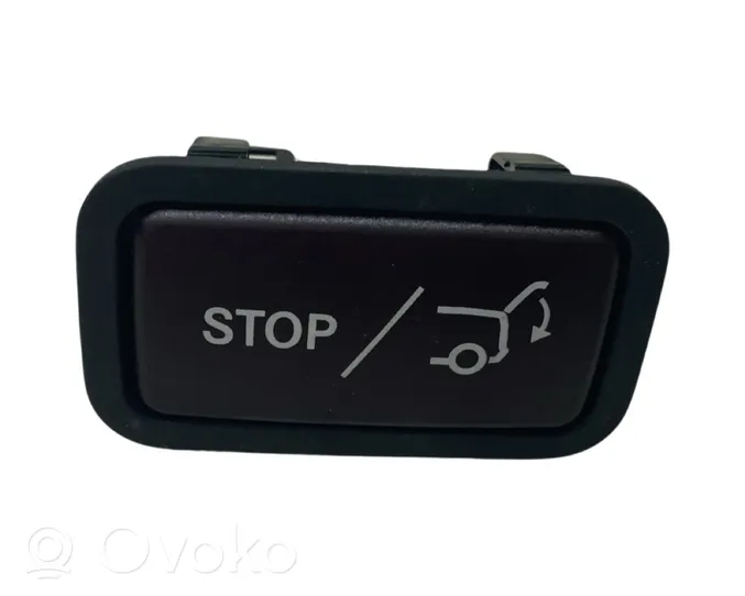 Mercedes-Benz GLA W156 Bouton interrupteur ouverture du coffre 2468210151