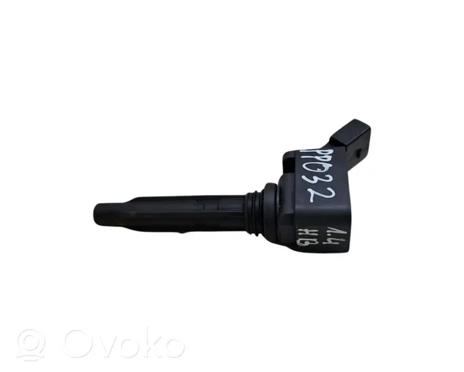 Volkswagen Jetta VI High voltage ignition coil 04C905110D