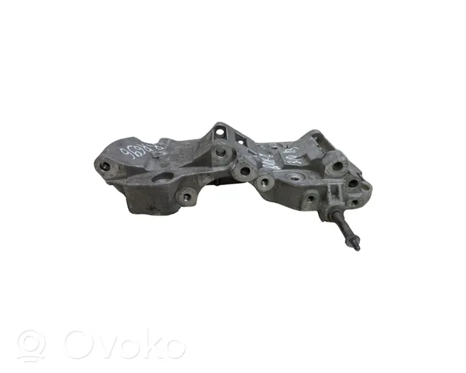 BMW 7 F01 F02 F03 F04 Staffa di montaggio del compressore dell’A/C 8506863