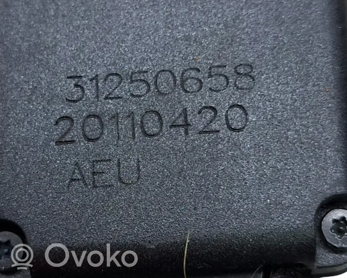 Volvo V60 Klamra tylnego pasa bezpieczeństwa 31250658