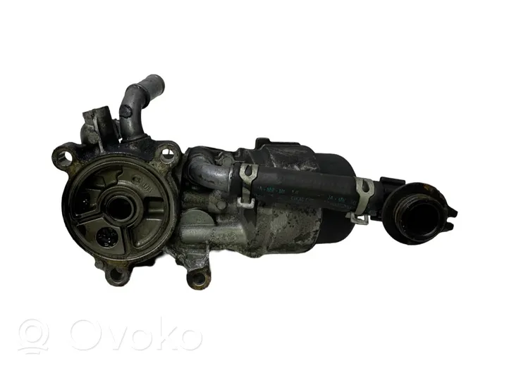 Ford Kuga II Mocowanie / uchwyt filtra oleju 6869846