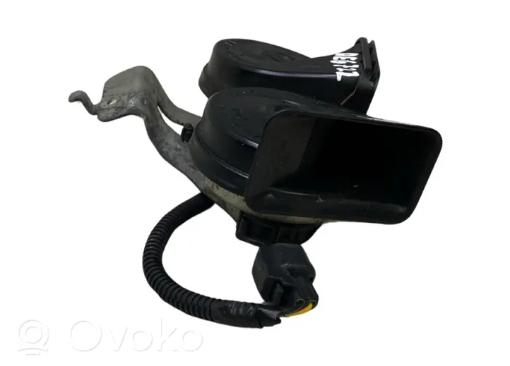 Ford Kuga II Hupe Signalhorn Fanfare A046522