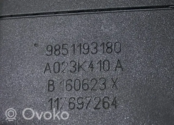 Opel Mokka B Fibbia della cintura di sicurezza posteriore 9851193180