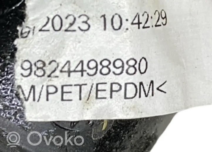 Opel Mokka B Moottorin vesijäähdytyksen putki/letku 9824498980