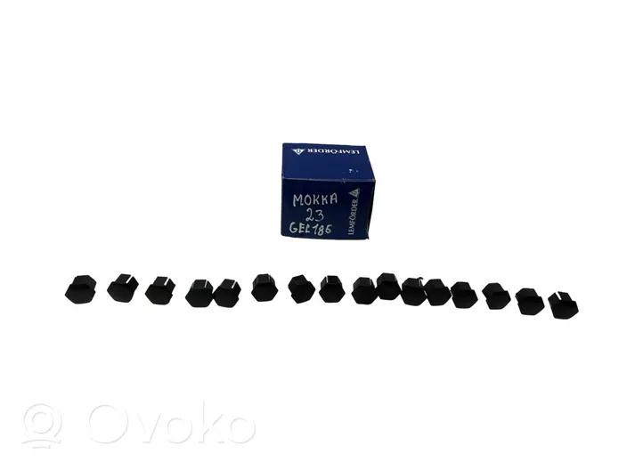 Opel Mokka B Nuts/bolts 