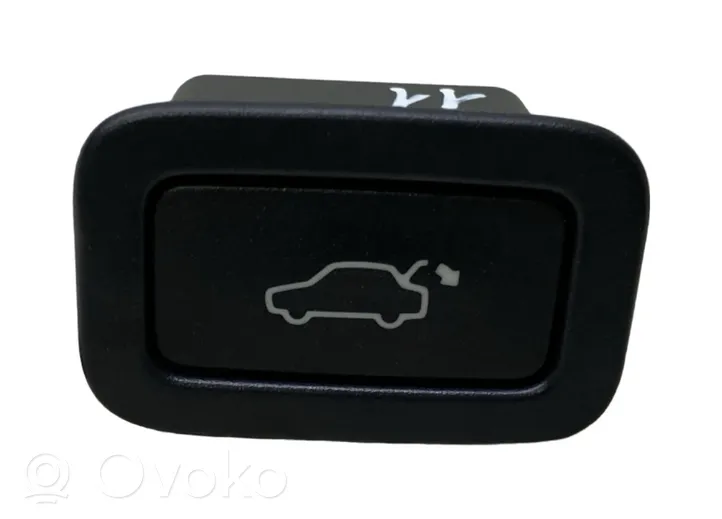 Volvo XC60 Bouton interrupteur ouverture du coffre 31264960AA