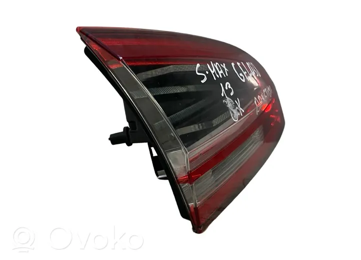 Ford S-MAX Lampy tylnej klapy bagażnika AM2113A603AF