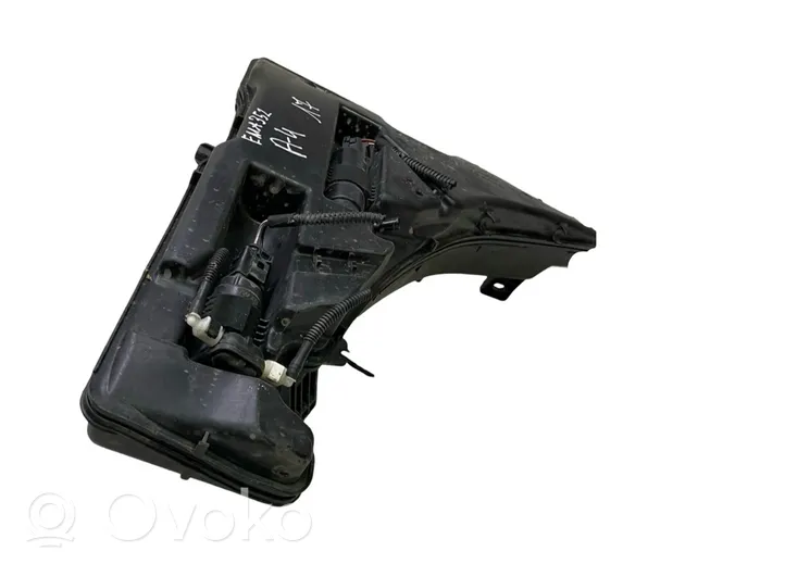 Audi A4 S4 B9 Zbiornik płynu do spryskiwaczy szyby przedniej / czołowej 8W0955451L