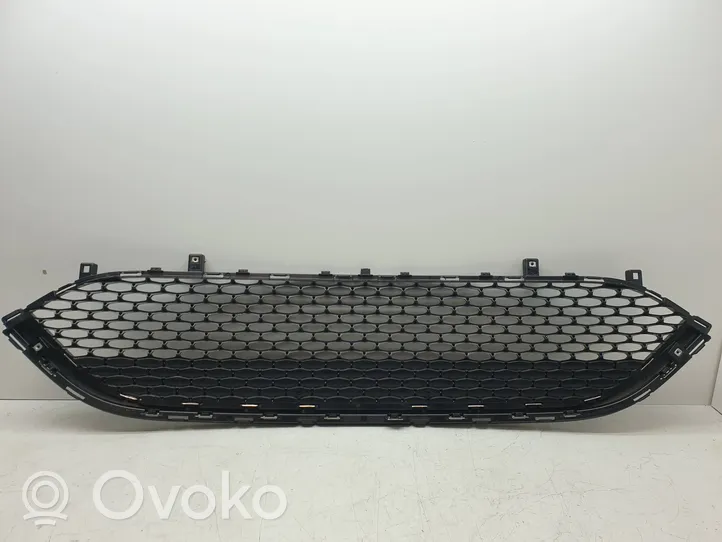 Chrysler Pacifica Front bumper lower grill 68243498AA