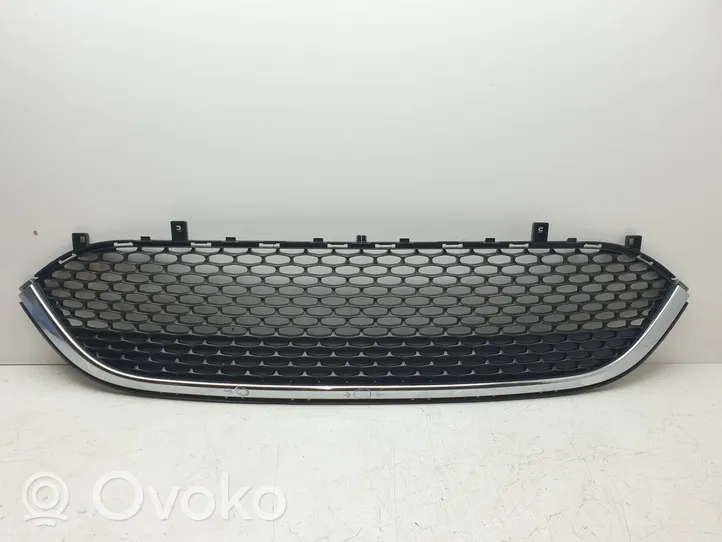 Chrysler Pacifica Front bumper lower grill 68243498AA