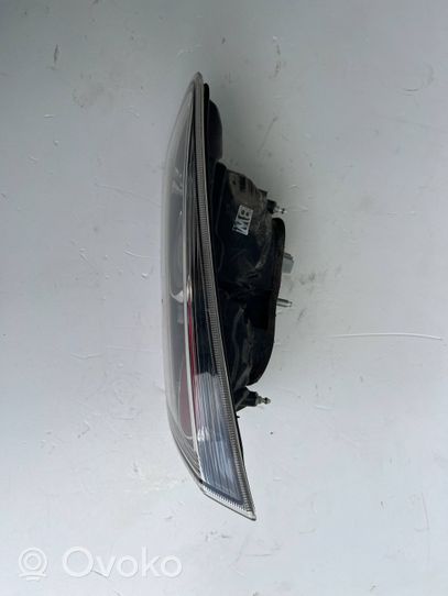 Mitsubishi Lancer Evolution Lampy tylnej klapy bagażnika 8330A626