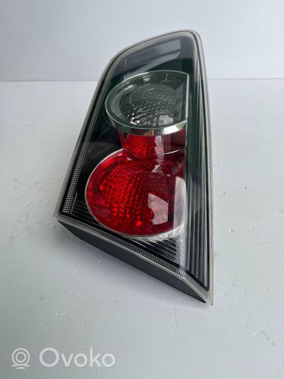 Mitsubishi Lancer Evolution Lampy tylnej klapy bagażnika 8330A626