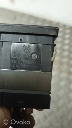 Volkswagen Bora Sėdynių šildymo jungtukas 1J0963564B