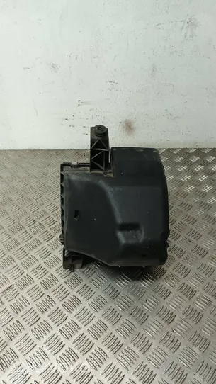 Audi A4 S4 B5 8D Air filter box 058133843