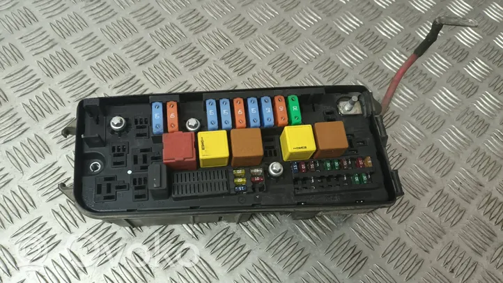 Opel Vectra C Fuse box set 13144709