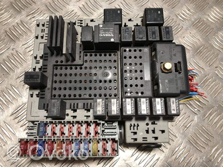 Volvo V70 Fuse module 9452772