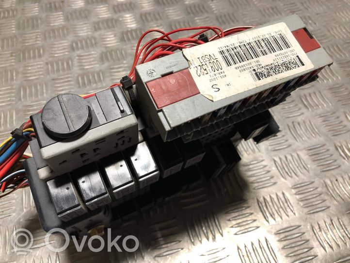 Volvo V70 Fuse module 9452772