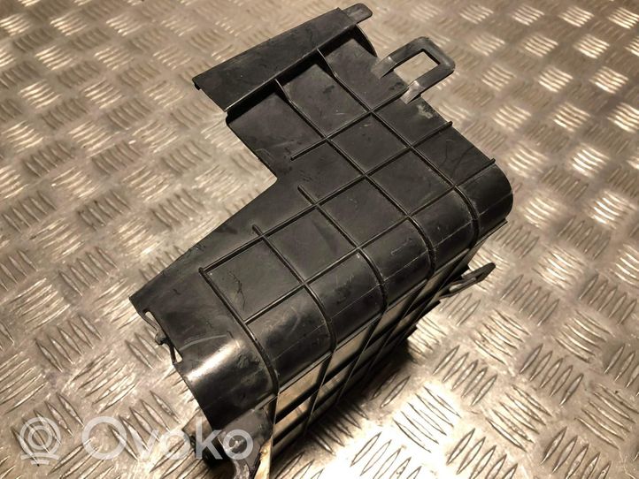Volkswagen PASSAT B6 Protettore termico del vano batteria 1K0919636B
