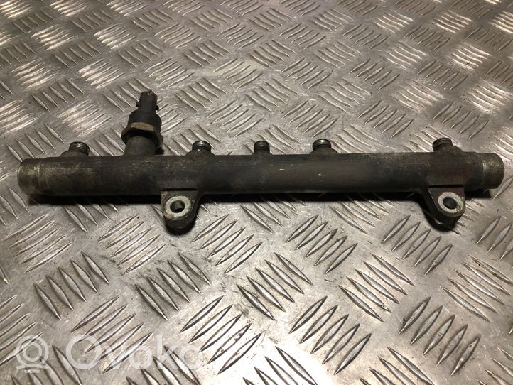 Renault Laguna II Fuel main line pipe 7700111013