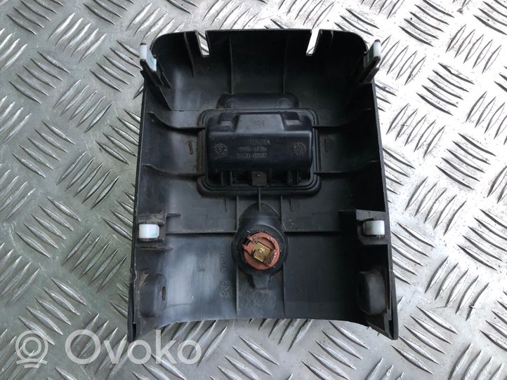 Toyota Avensis T250 Popielniczka tylna tunelu środkowego 5892305020