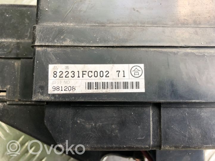 Subaru Forester SG Skrzynka bezpieczników / Komplet 82231FC002