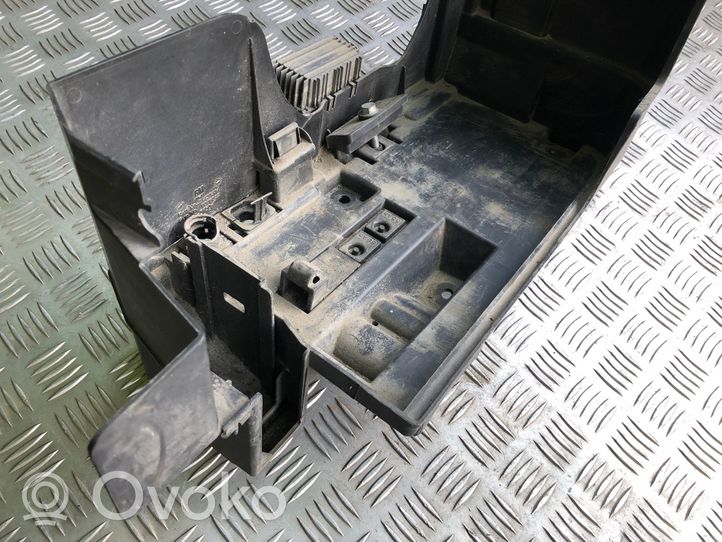 Opel Vectra C Battery tray 24413805