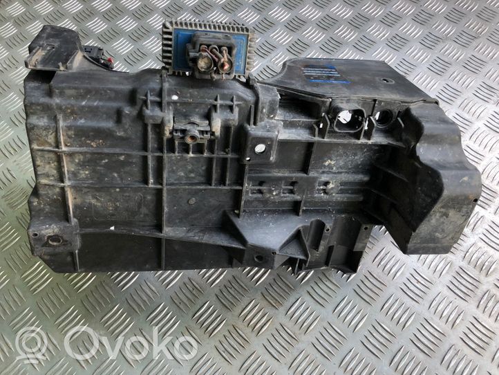 Opel Vectra C Battery tray 24413805