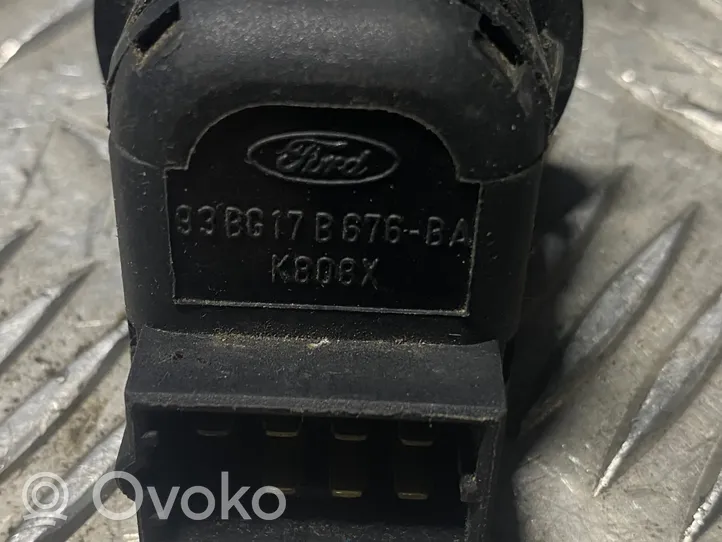 Ford Fiesta Sivupeilin kytkin 93BG17B676BA