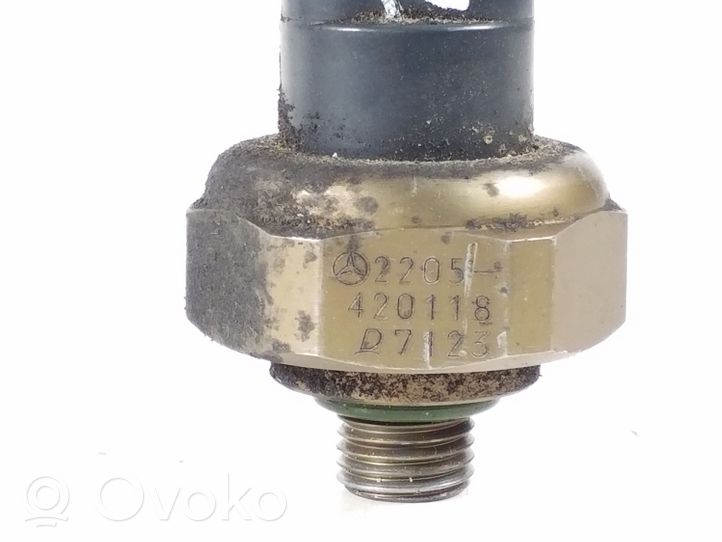 Mercedes-Benz R W251 Air conditioning (A/C) pressure sensor 