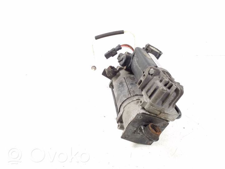 Mercedes-Benz CLS C219 Ilmajousituksen kompressoripumppu A2113200304